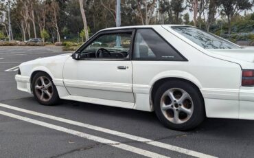Ford-mustang-1990-white