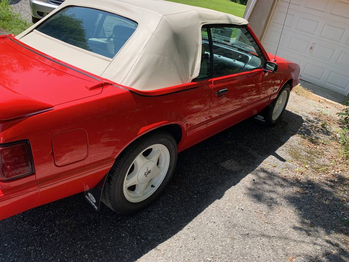 Ford-mustang-1992-red