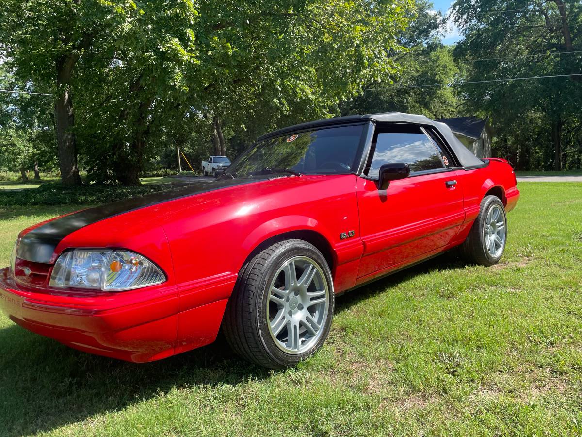 Ford-mustang-1993-red