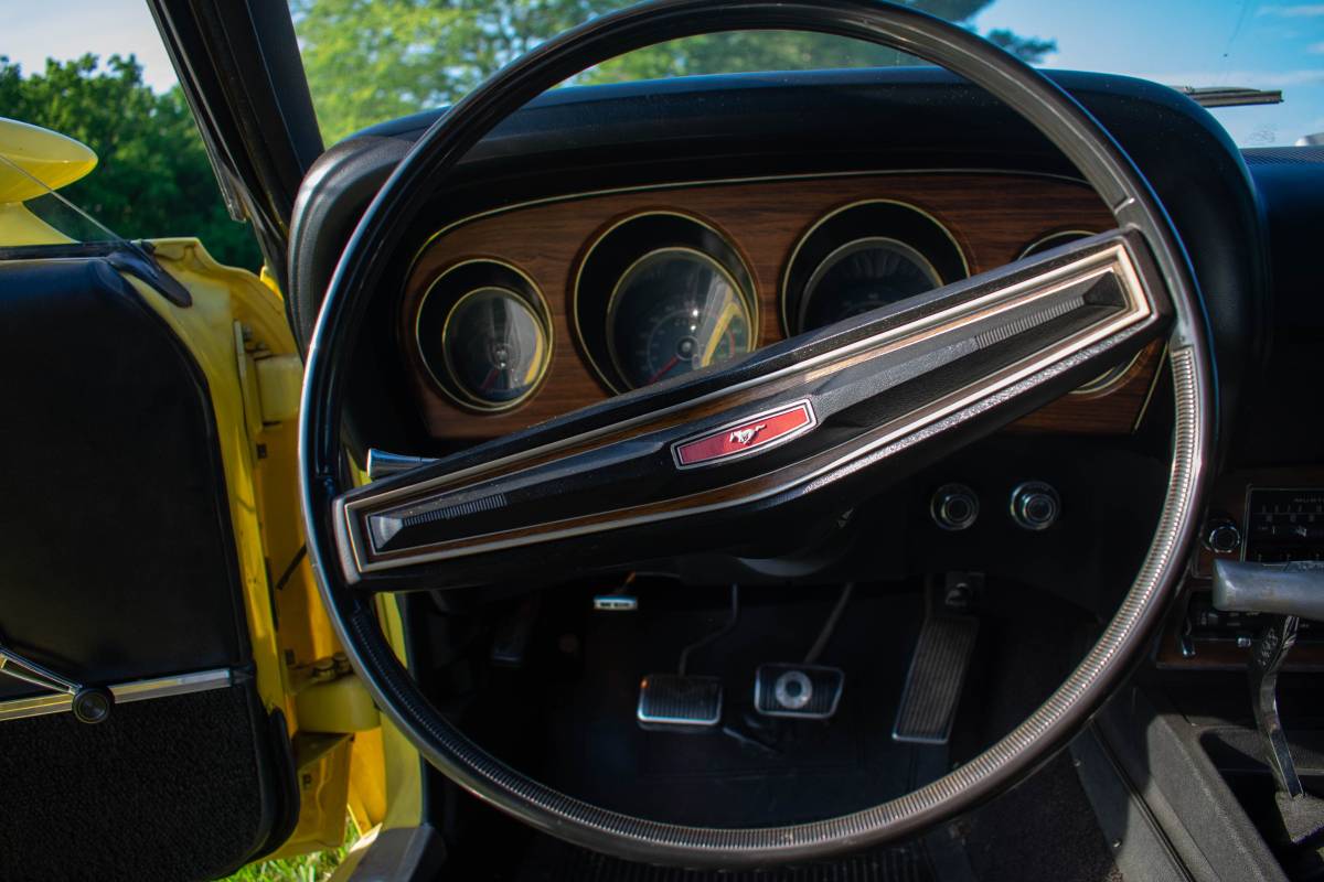 Ford-mustang-boss-302-1970-yellow-3