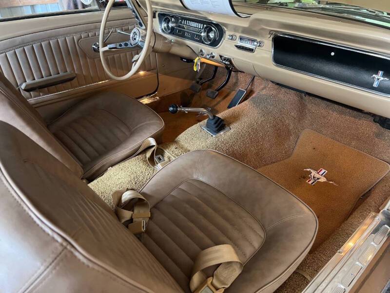 Ford-mustang-convertible-1964-brown-6