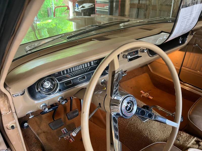 Ford-mustang-convertible-1964-brown-8