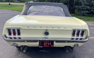 Ford-mustang-convertible-1967-yellow-5
