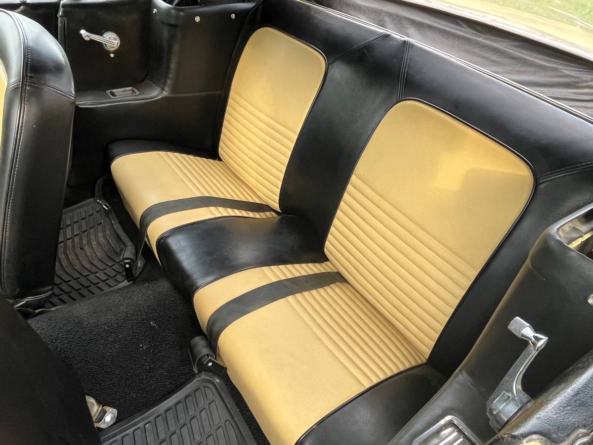 Ford-mustang-convertible-1967-yellow-9