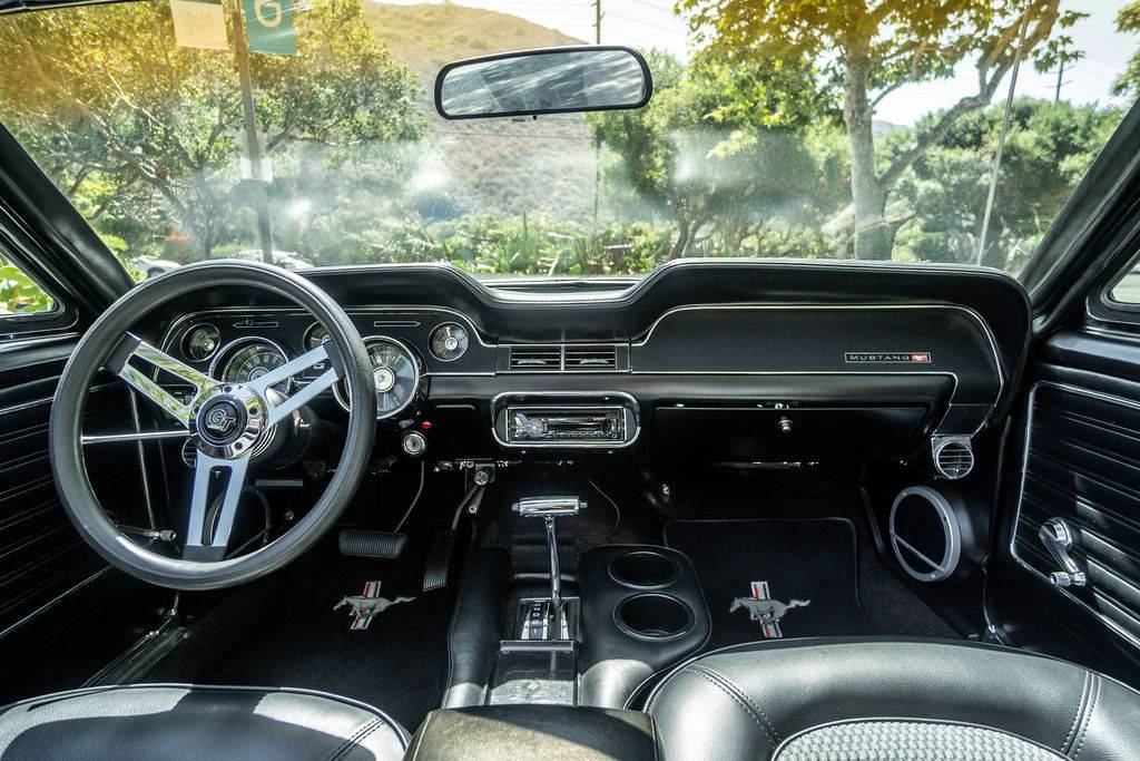 Ford-mustang-convertible-1968-4