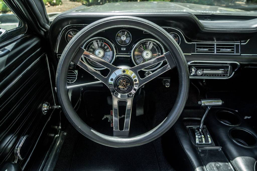 Ford-mustang-convertible-1968-5