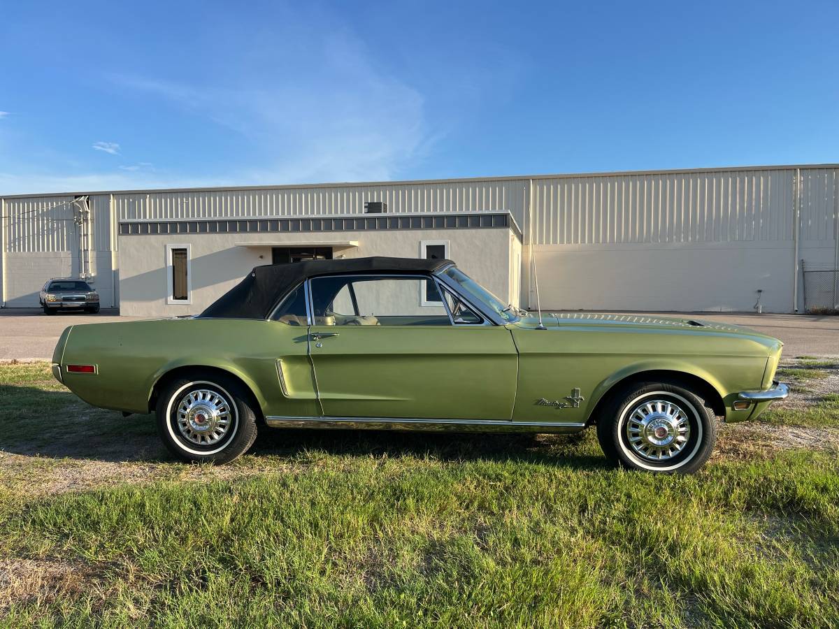 Ford-mustang-convertible-1968-green-3