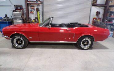 Ford-mustang-convertible-1968-red