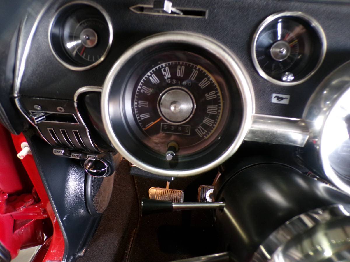 Ford-mustang-convertible-1968-red-8