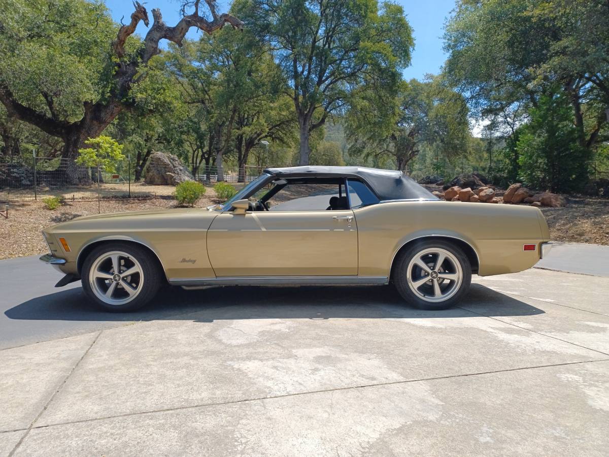 Ford-mustang-convertible-1970-1