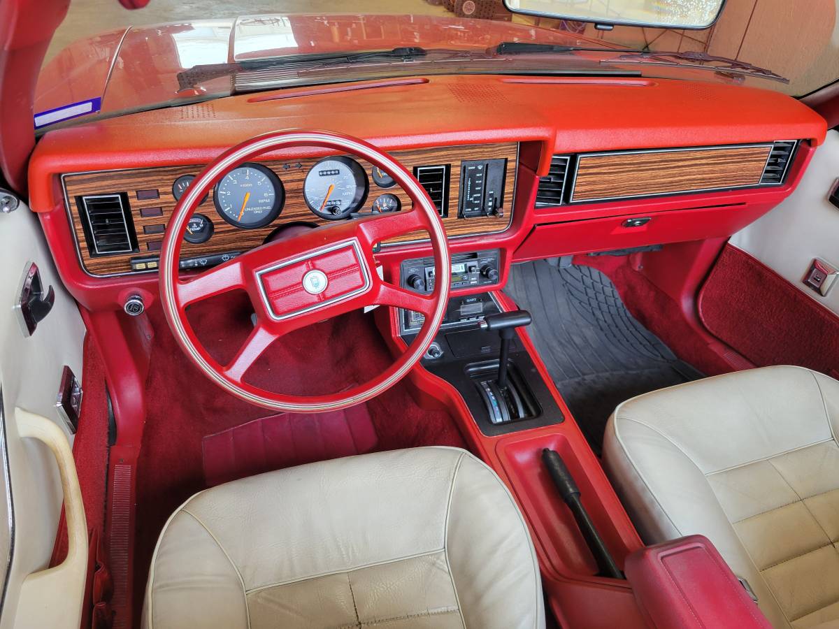 Ford-mustang-convertible-1983-red-4