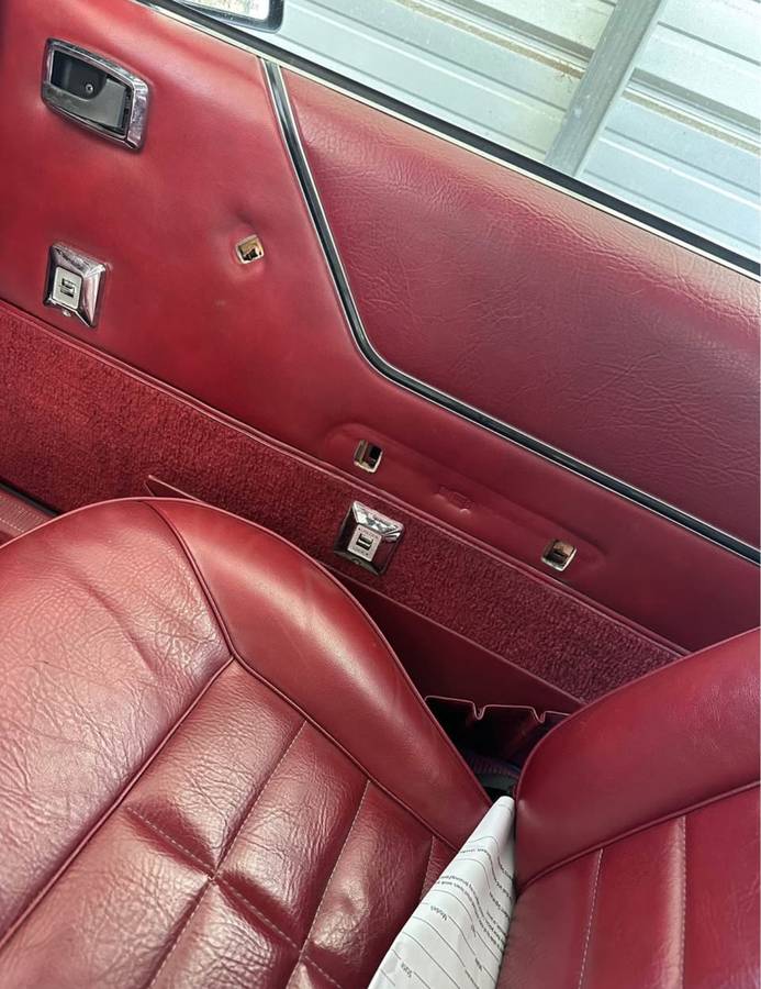 Ford-mustang-convertible-1984-red-8