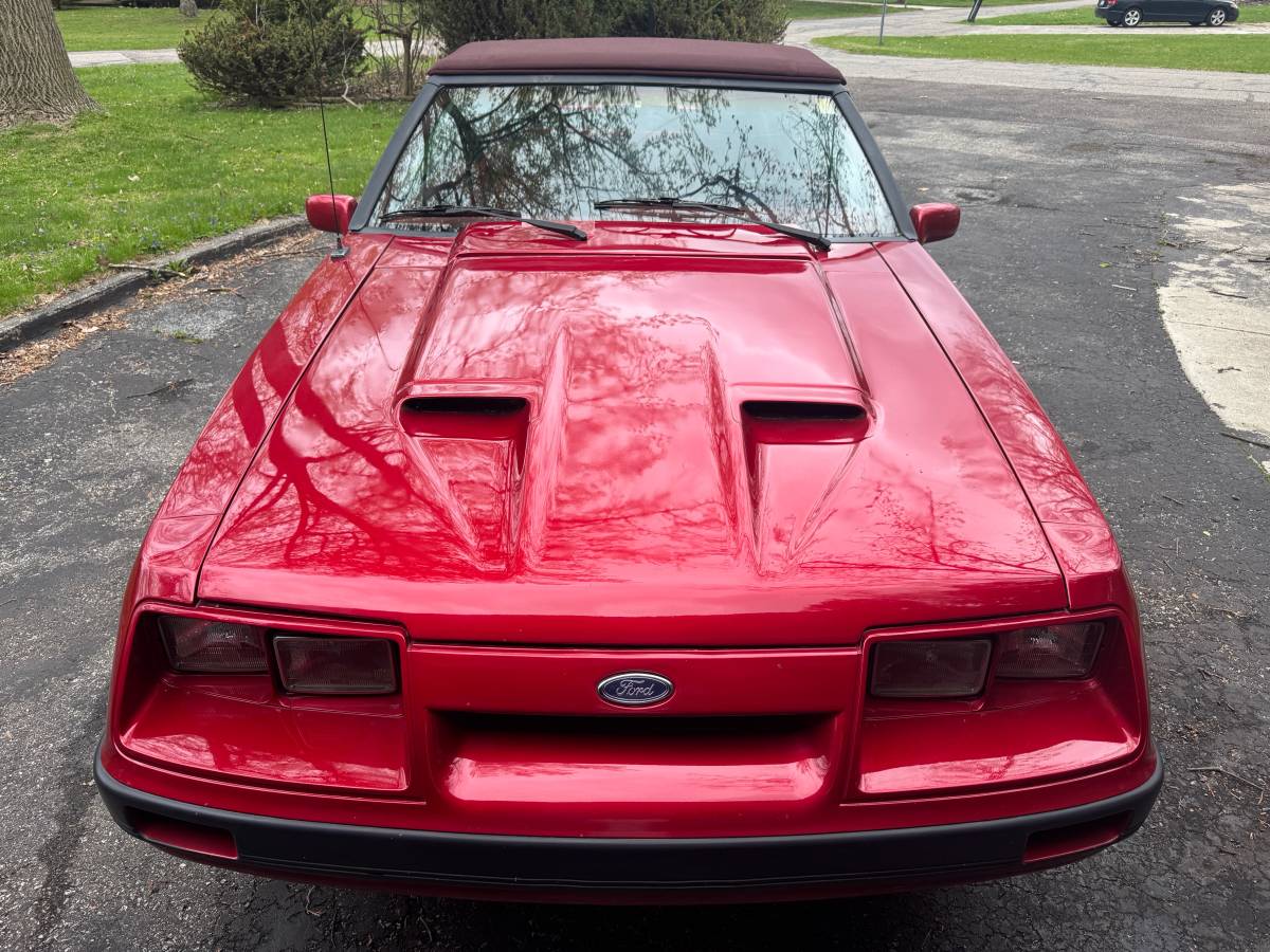 Ford-mustang-convertible-1986-red-1