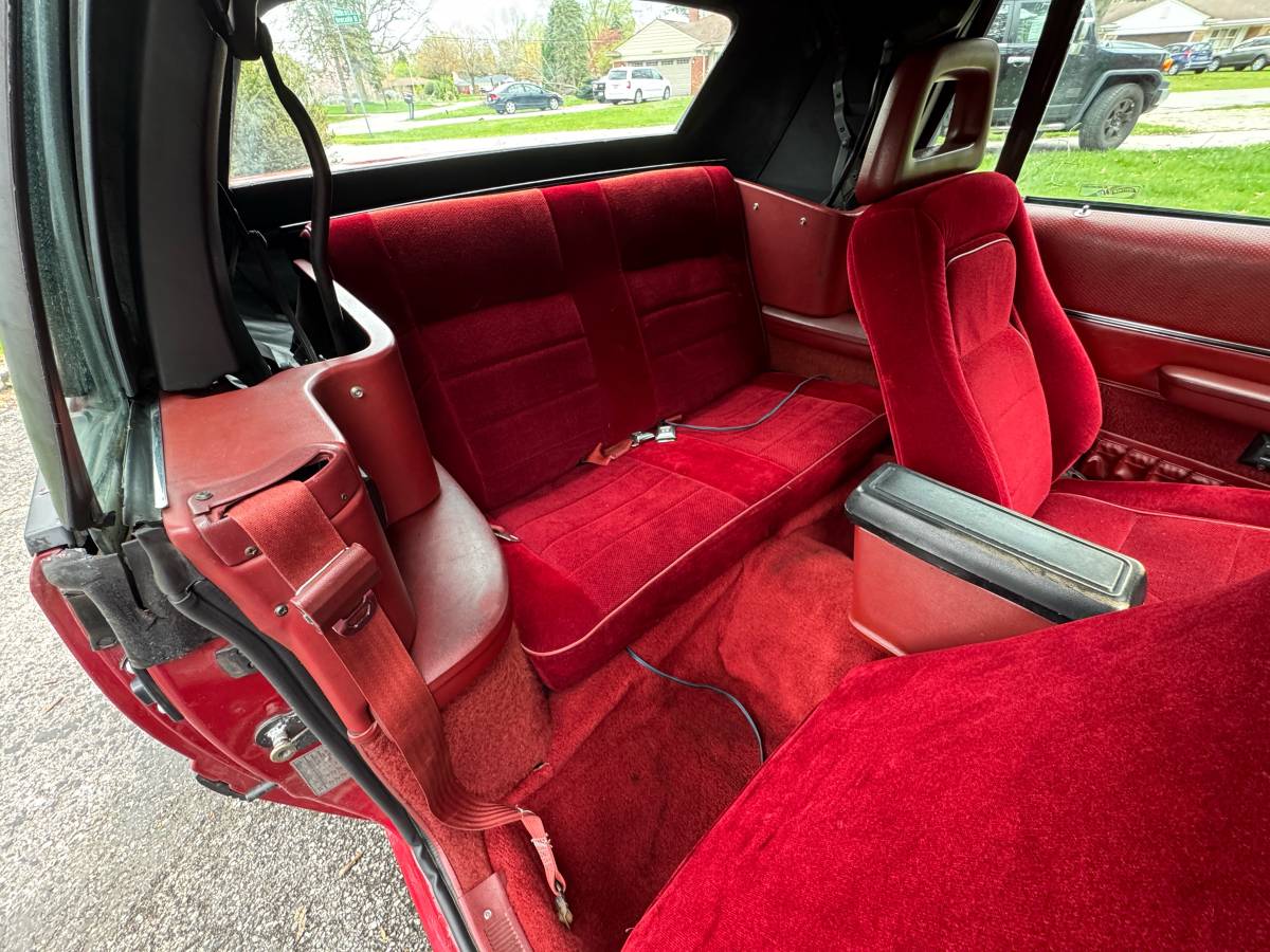 Ford-mustang-convertible-1986-red-9