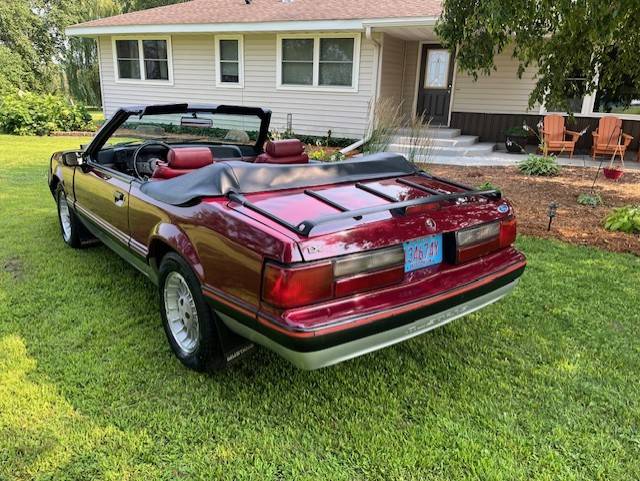 Ford-mustang-convertible-1988-11