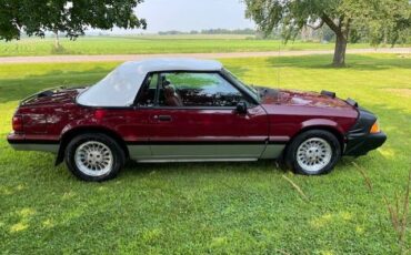 Ford-mustang-convertible-1988-2