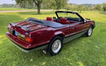Ford-mustang-convertible-1988-3