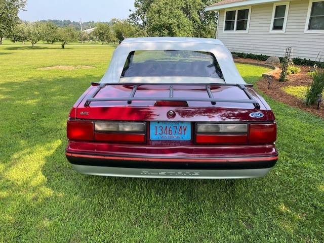 Ford-mustang-convertible-1988-4