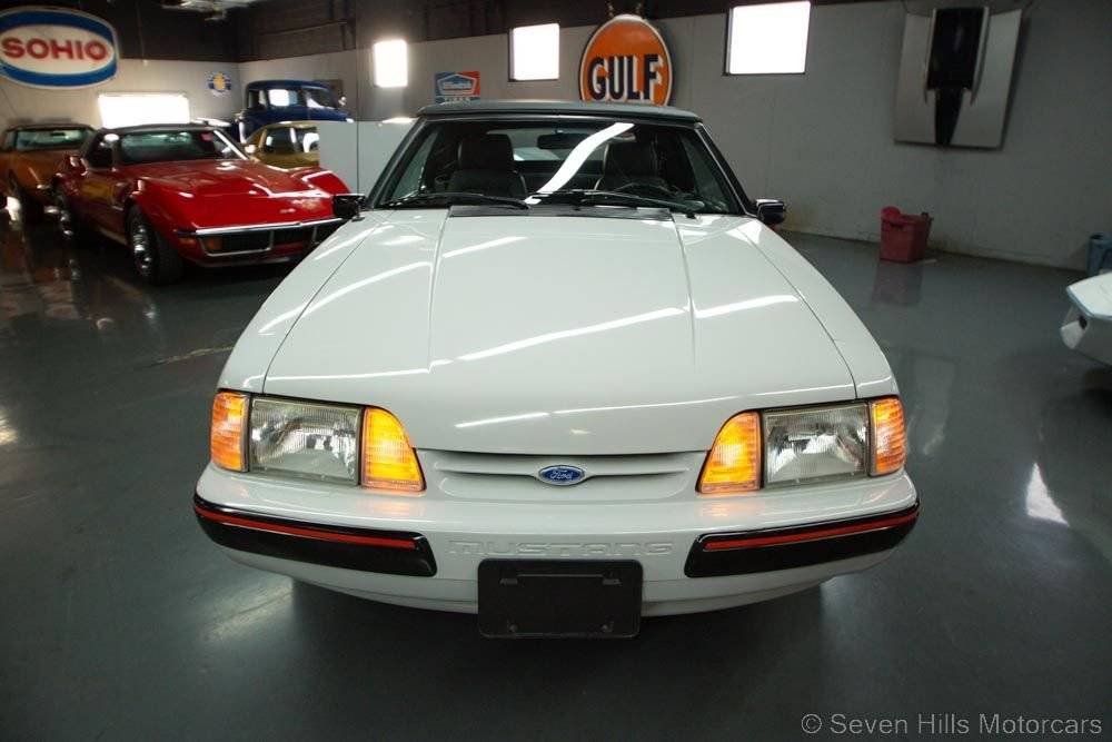 Ford-mustang-convertible-1989-grey-2