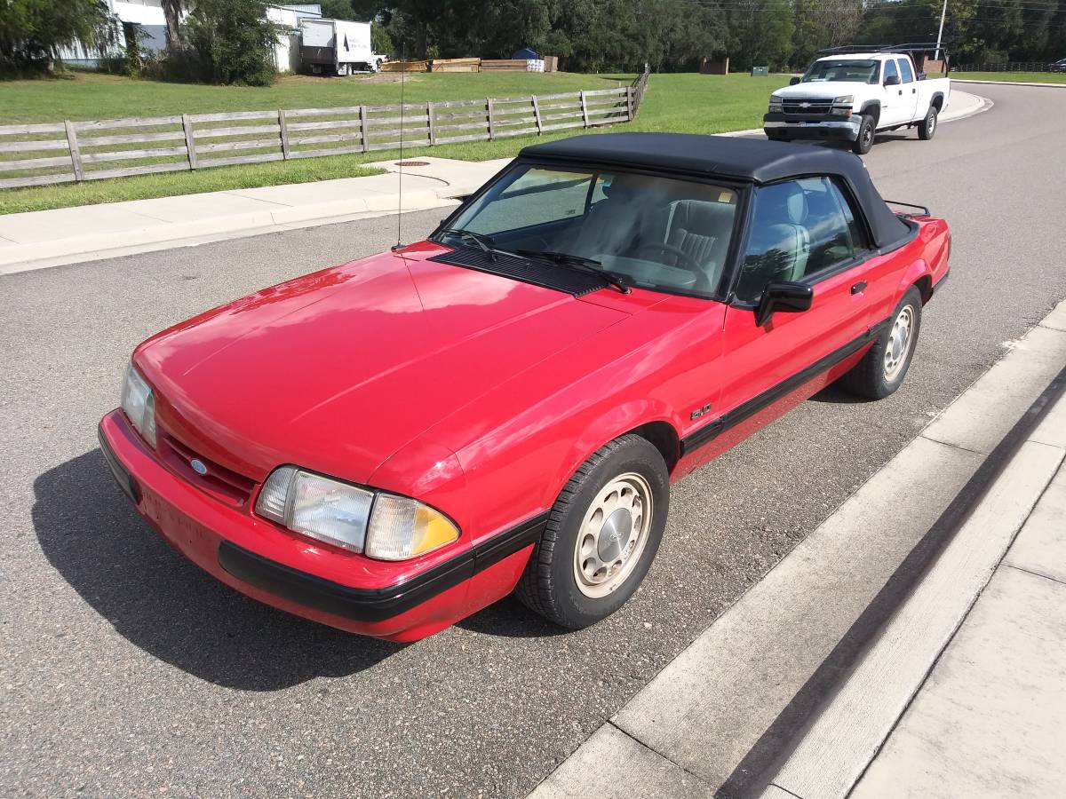 Ford-mustang-convertible-1989-red-9