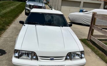 Ford-mustang-convertible-1991-white-16