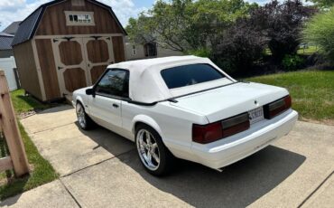 Ford-mustang-convertible-1991-white