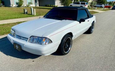 Ford-mustang-convertible-1992-white