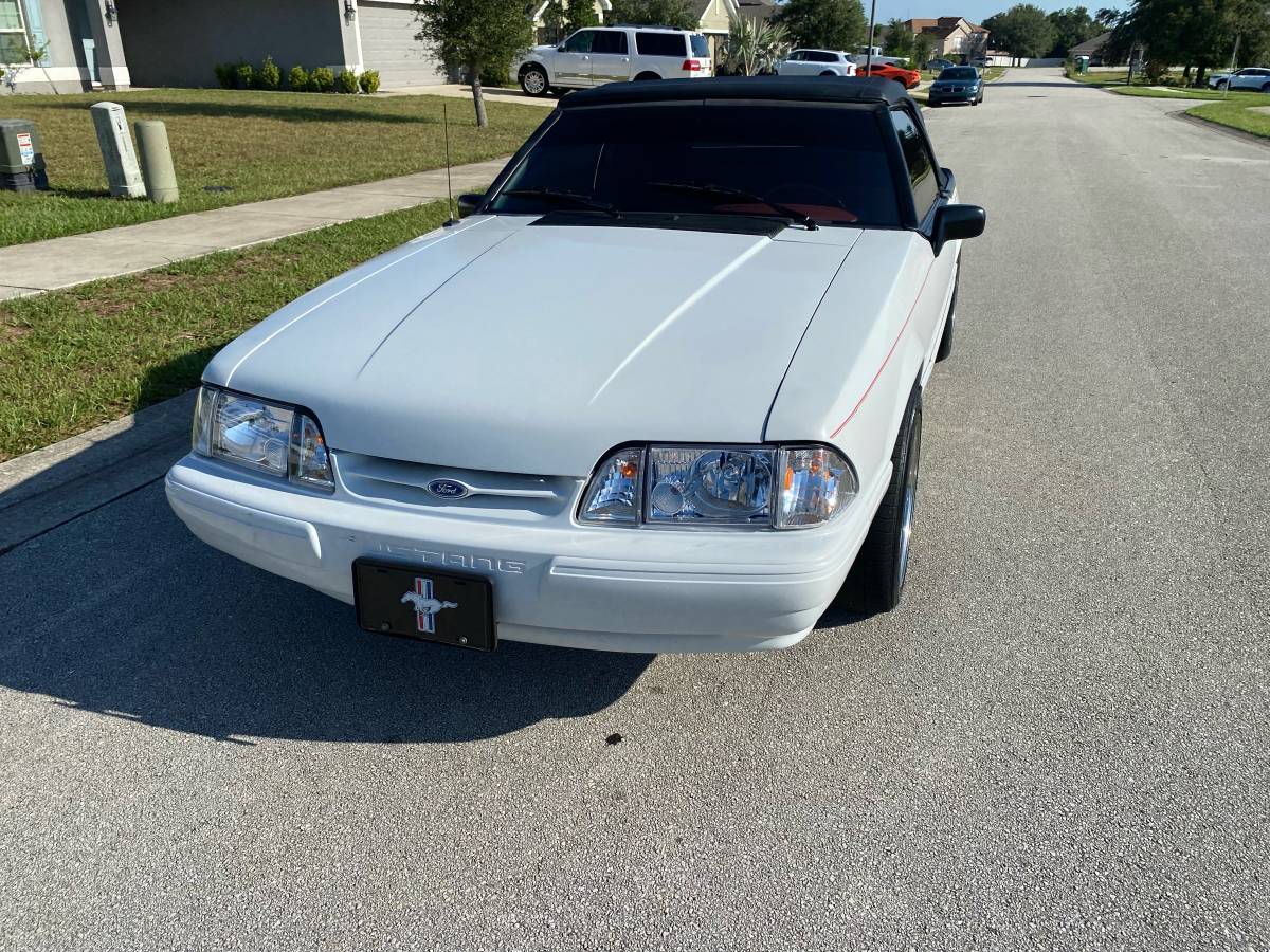 Ford-mustang-convertible-1992-white-6