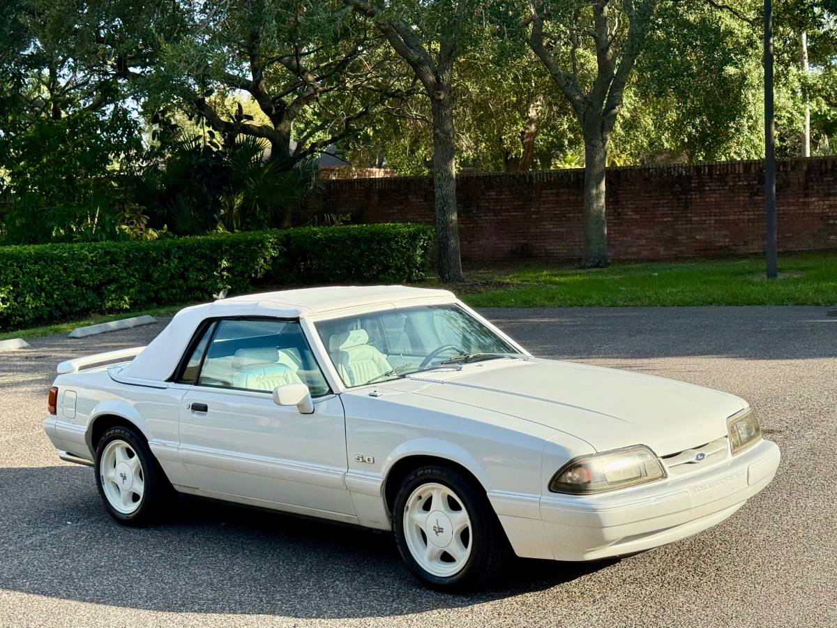 Ford-mustang-convertible-1993-5