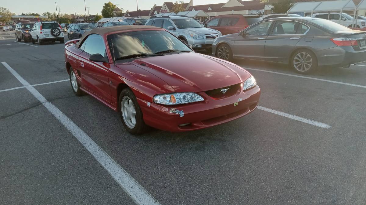 Ford-mustang-convertible-1995-red