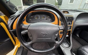 Ford-mustang-convertible-1995-yellow-11