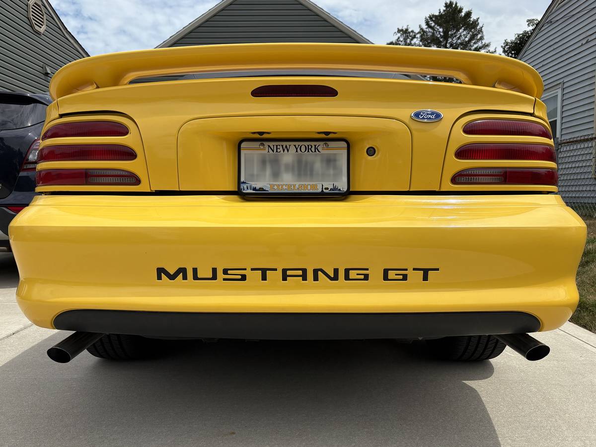 Ford-mustang-convertible-1995-yellow-2