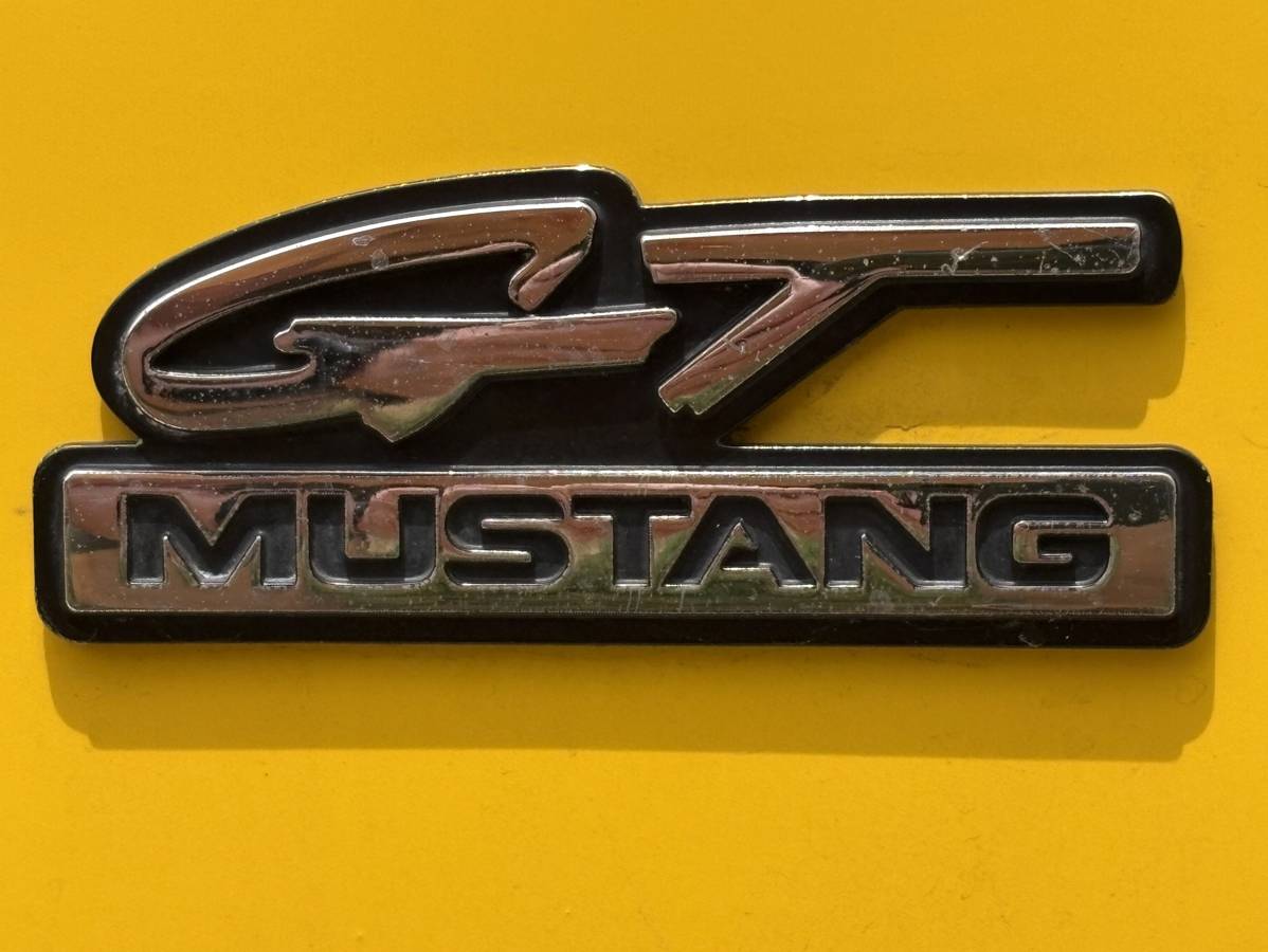 Ford-mustang-convertible-1995-yellow-9