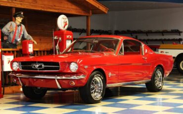 Ford-mustang-fastback-1965-1