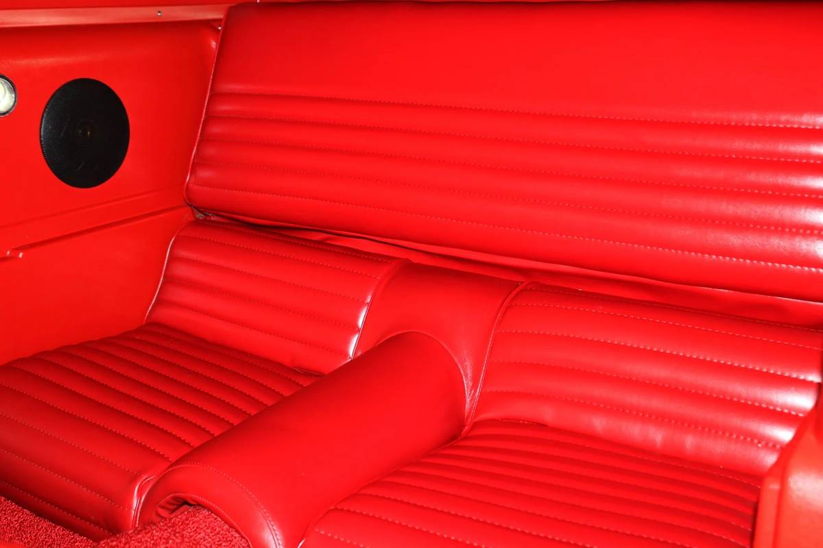 Ford-mustang-fastback-1965-12