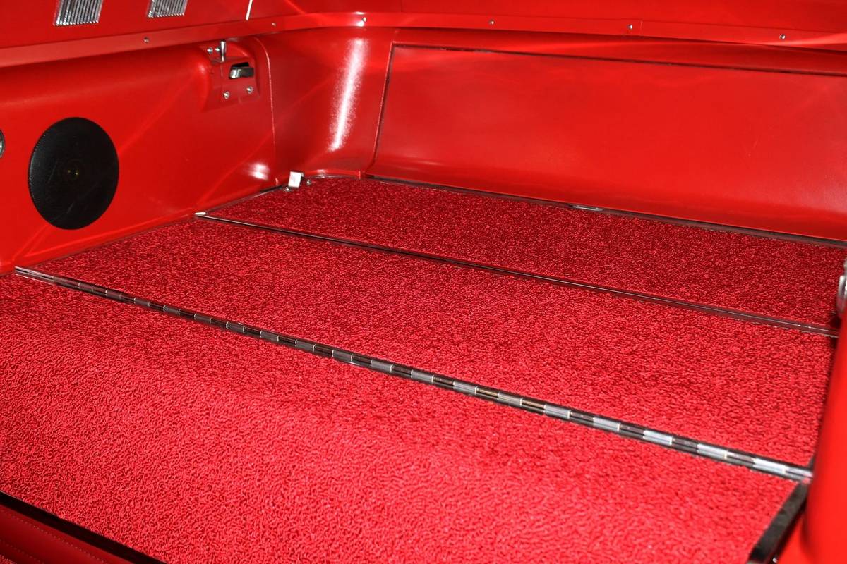 Ford-mustang-fastback-1965-13