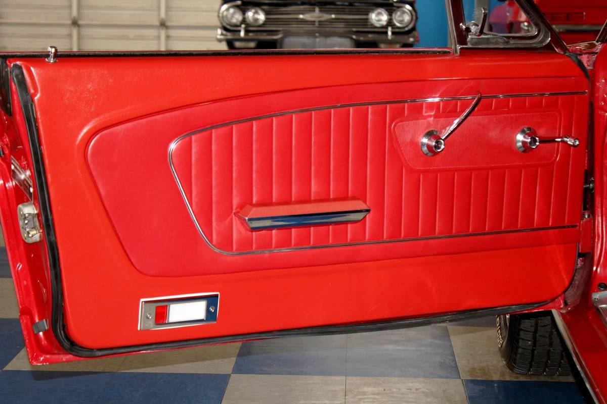 Ford-mustang-fastback-1965-20