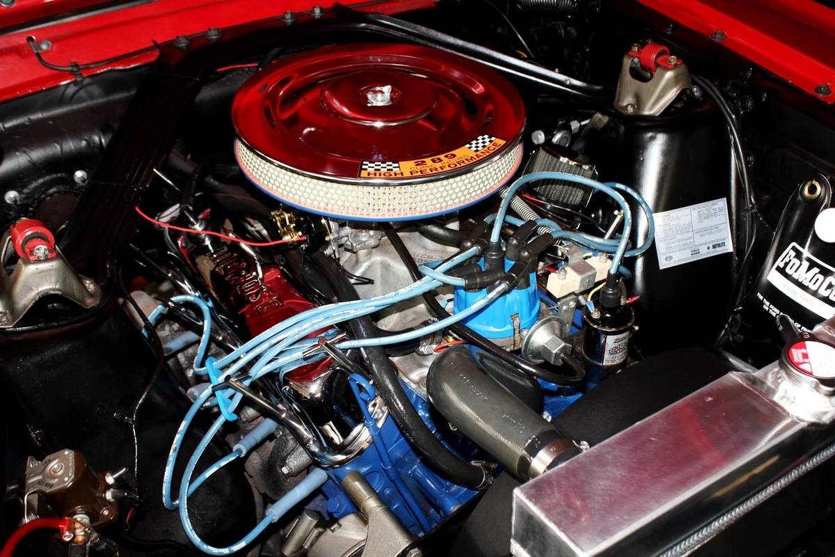 Ford-mustang-fastback-1965-21