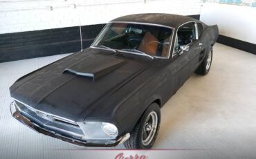 Ford-mustang-fastback-1967-1