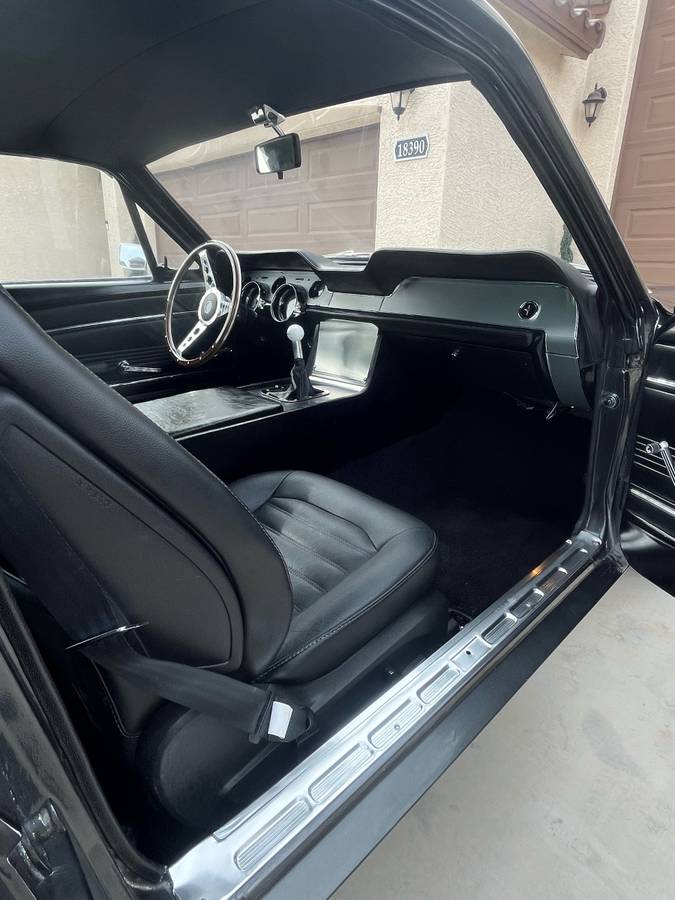 Ford-mustang-fastback-1967-16