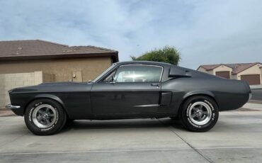 Ford-mustang-fastback-1967-3