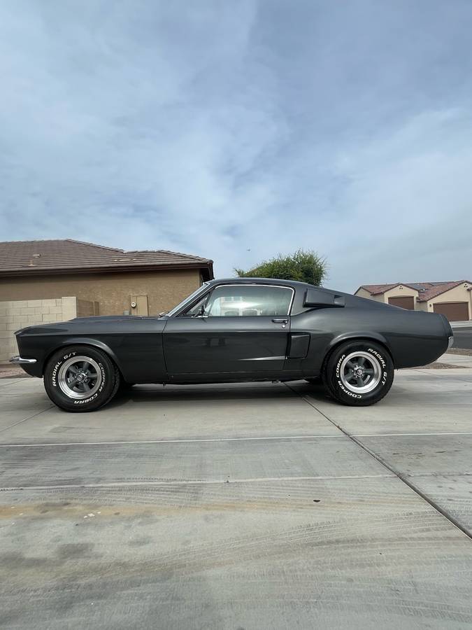 Ford-mustang-fastback-1967-3