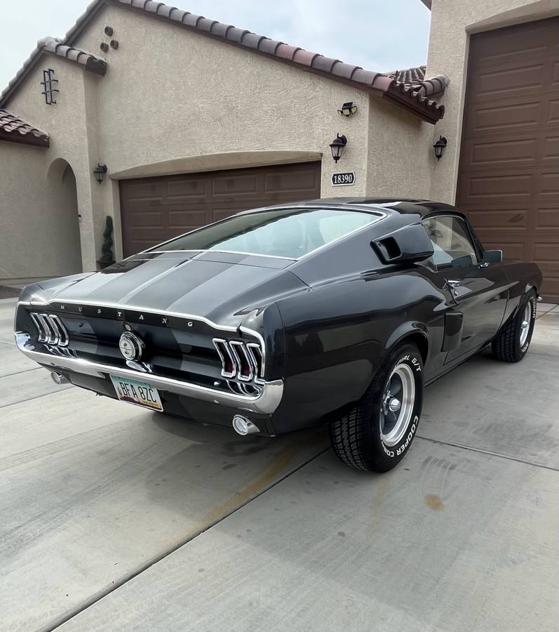 Ford-mustang-fastback-1967-8
