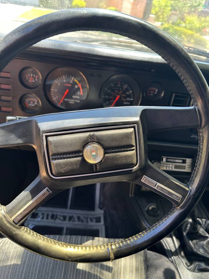 Ford-mustang-fox-body-1983-4