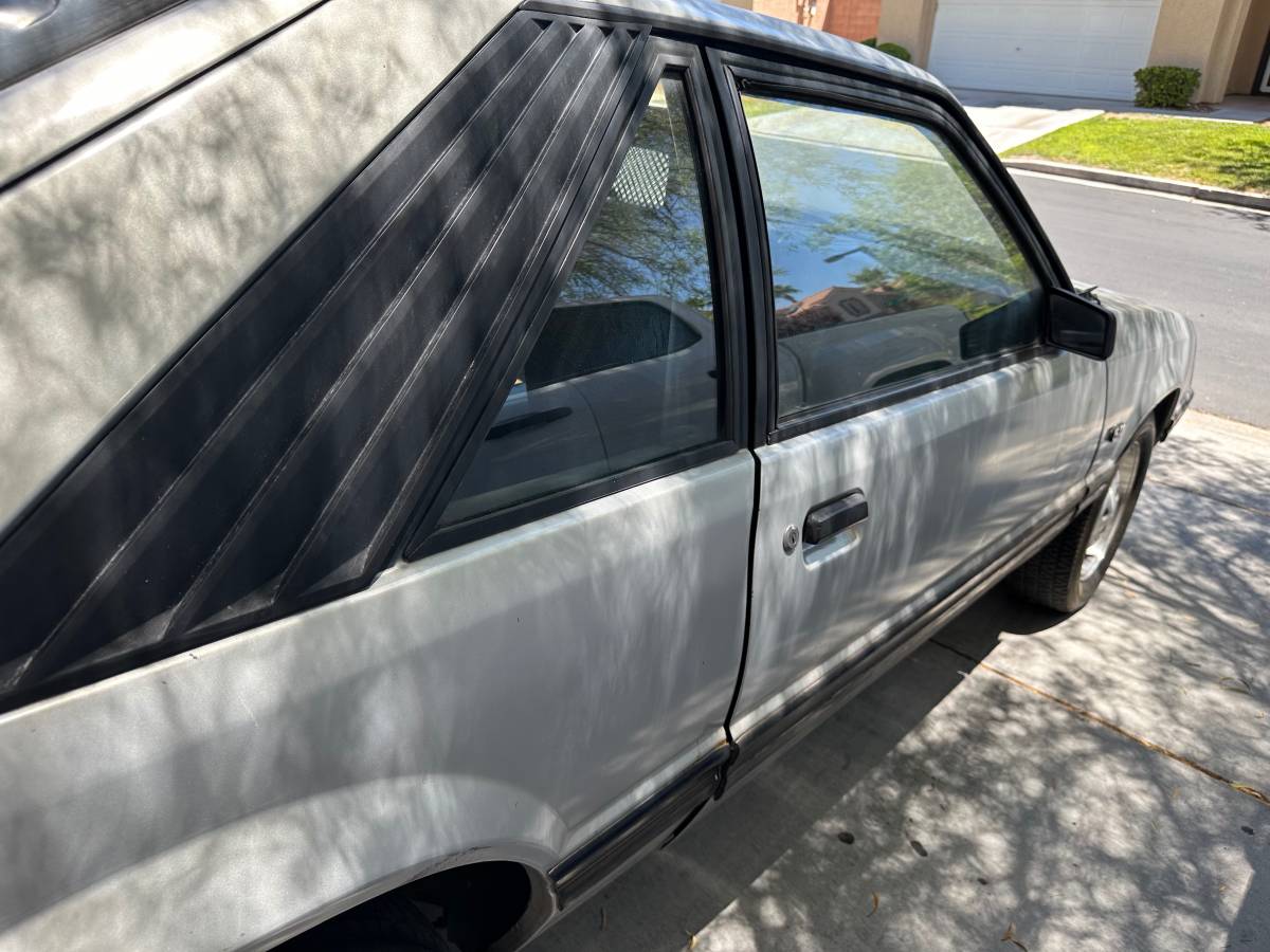 Ford-mustang-fox-body-1983-7