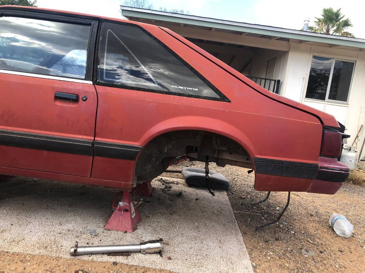 Ford-mustang-foxbody-1988-red-2