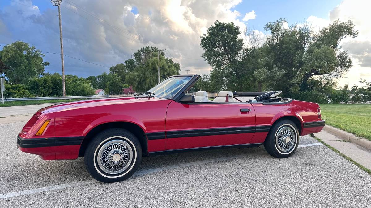 Ford-mustang-glx-1984-red-10