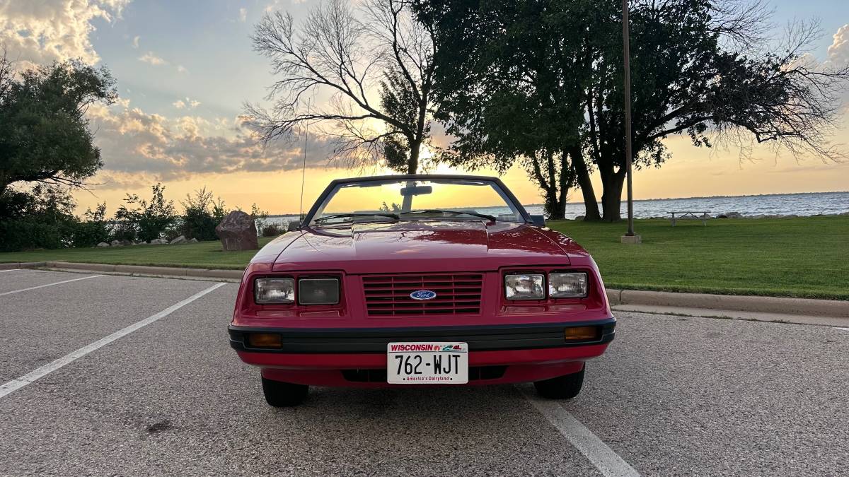 Ford-mustang-glx-1984-red-12