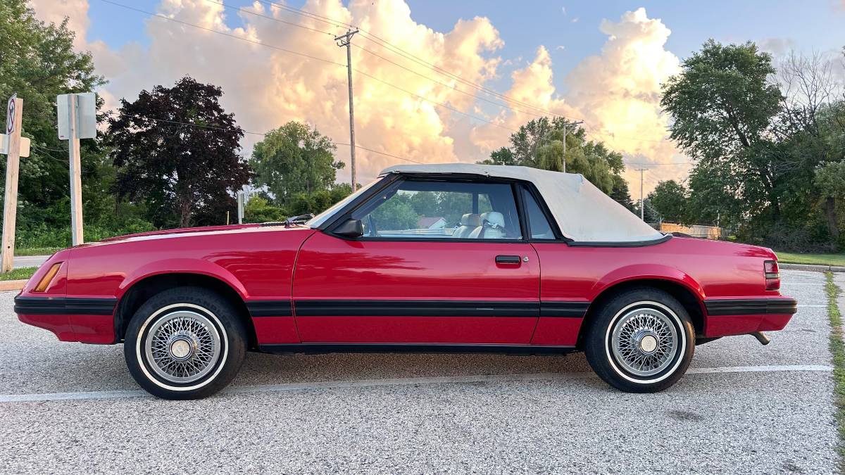 Ford-mustang-glx-1984-red-16