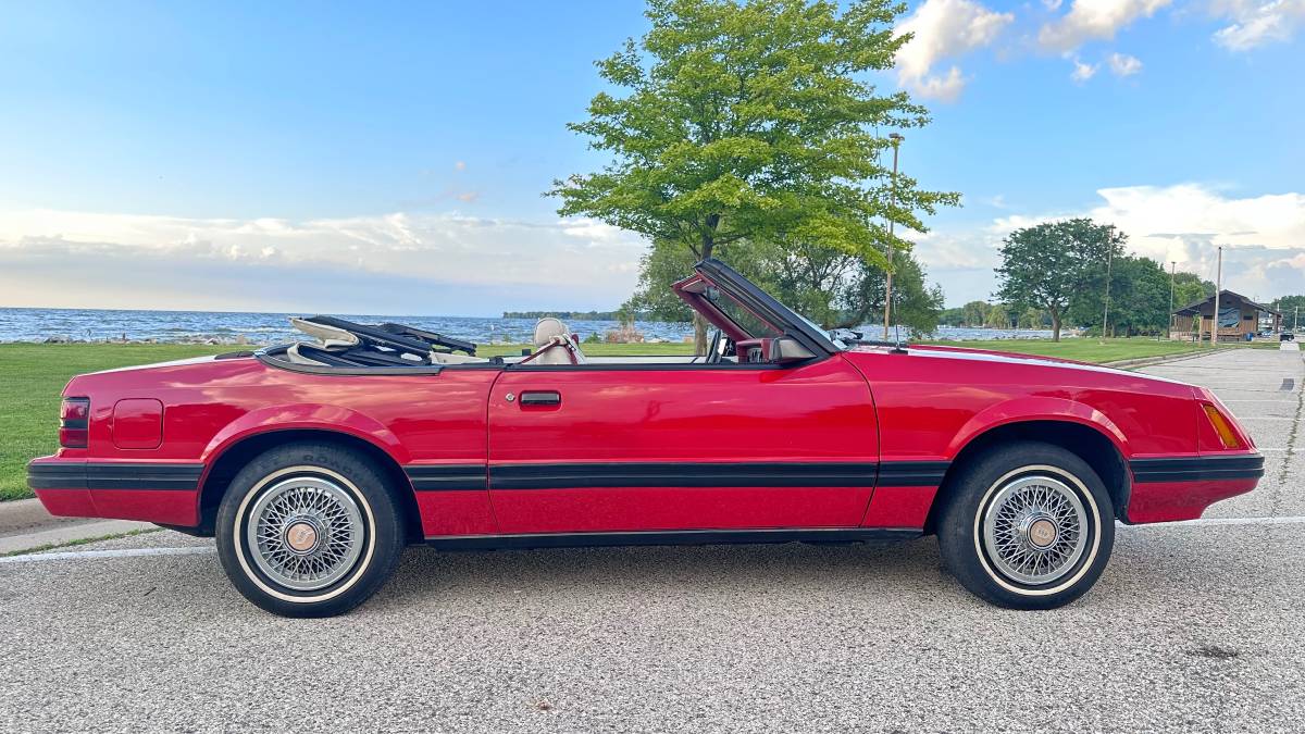 Ford-mustang-glx-1984-red-9